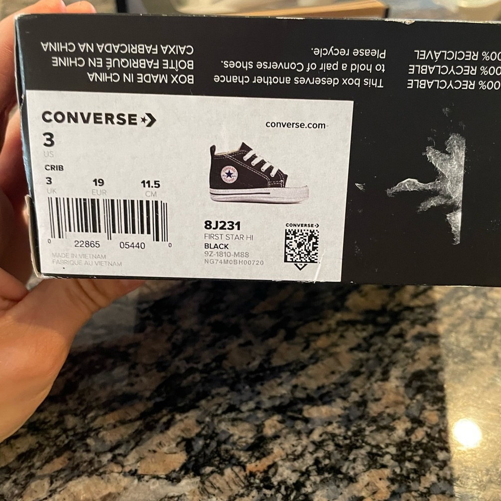 Infant Converse Sz 3 - Picture 2 of 3
